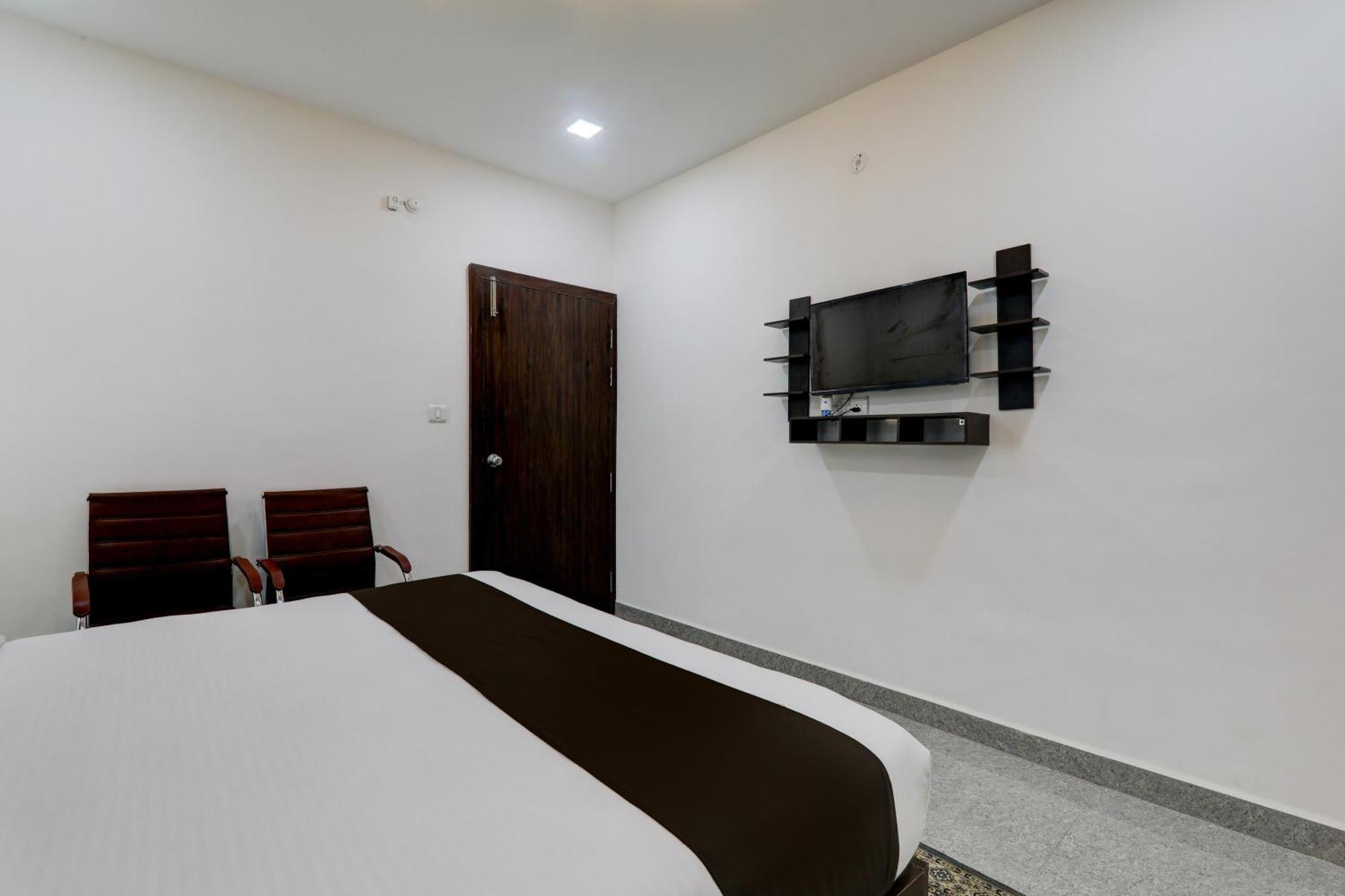 Super Hotel O Flagship Hotel Mk Palace Лакхнау Екстер'єр фото